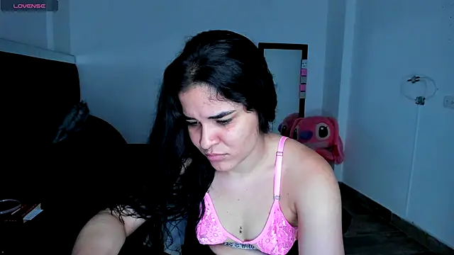 Snapshot of SweetMegan_1 chatting on October 3, 10:40 pm SweetMegan 1 online show from October 3, 10:40 pm