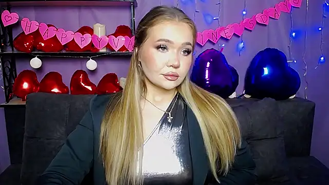 StacyYellig online show from February 2, 8:08 pm