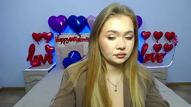 StacyYellig online show from February 5, 8:32 am