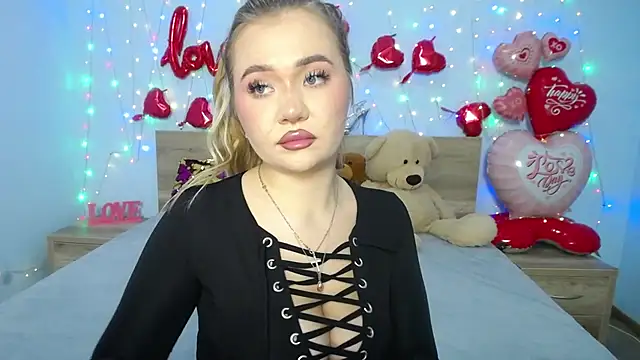 StacyYellig online show from February 6, 6:46 pm