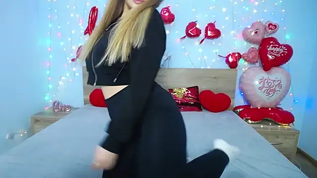 StacyYellig online show from February 7, 11:13 pm