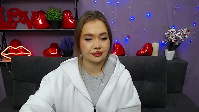 StacyYellig online show from March 5, 6:12 am