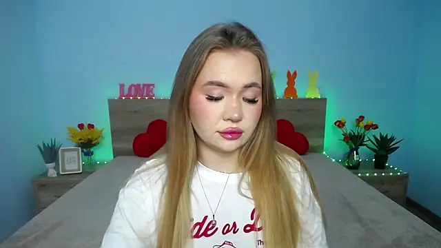 StacyYellig online show from March 10, 10:55 pm