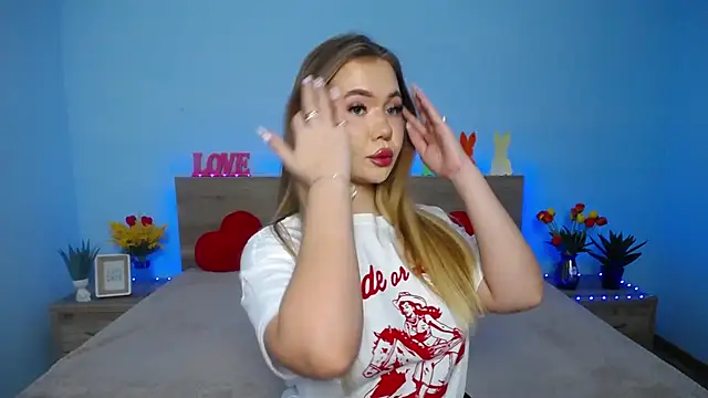 StacyYellig online show from March 11, 6:21 am