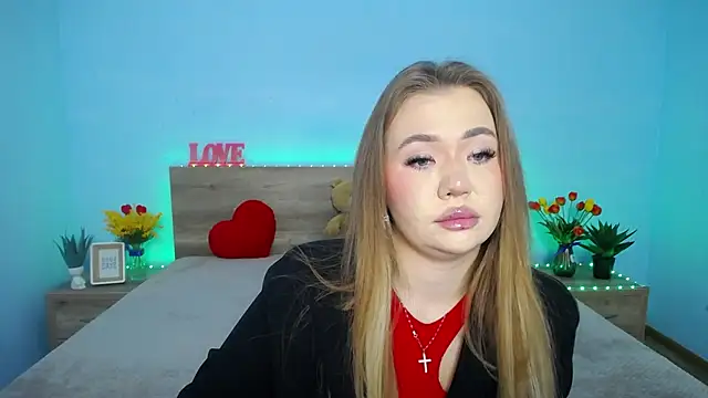 StacyYellig online show from March 12, 4:24 pm