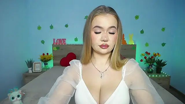 StacyYellig online show from March 21, 11:01 am