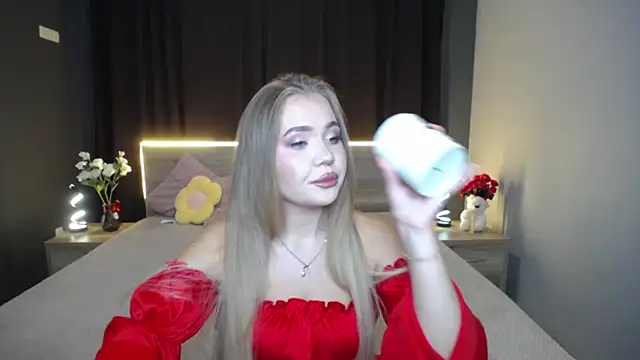 StacyYellig online show from September 12, 7:58 pm