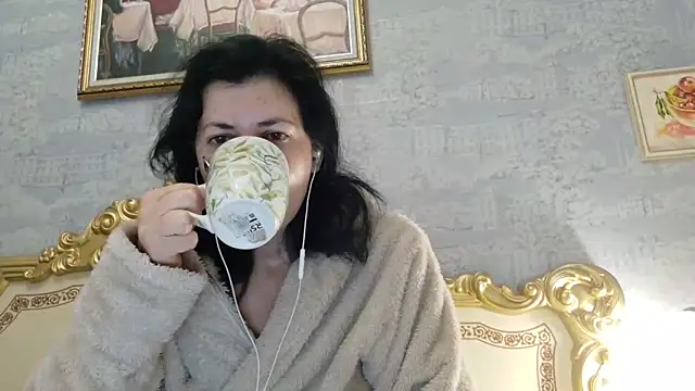 Snapshot of StunnigArt chatting on April 21, 1:29 am StunnigArt online show from April 21, 1:29 am