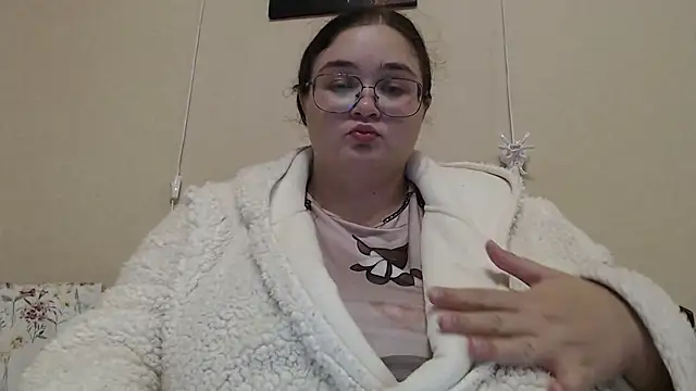 Snapshot of _mika_in_passion chatting on September 28, 7:30 pm mika in passion online show from September 28, 7:30 pm