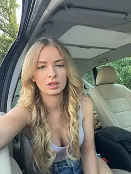 Snapshot of EvieEvans chatting on July 16, 3:07 pm EvieEvans online show from July 16, 3:07 pm