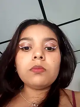 Snapshot of stefanie010 chatting on December 4, 9:02 pm stefanie010 online show from December 4, 9:02 pm