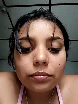 Snapshot of stefanie010 chatting on December 8, 4:39 pm stefanie010 online show from December 8, 4:39 pm