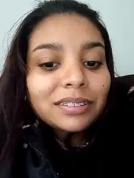 Snapshot of stefanie010 chatting on December 18, 8:25 pm stefanie010 online show from December 18, 8:25 pm