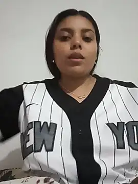 Snapshot of stefanie010 chatting on December 19, 10:10 pm stefanie010 online show from December 19, 10:10 pm