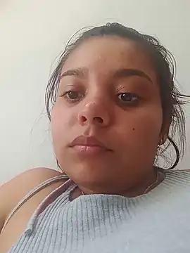 Snapshot of stefanie010 chatting on December 27, 3:48 pm stefanie010 online show from December 27, 3:48 pm