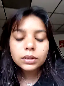 Snapshot of stefanie010 chatting on January 20, 8:18 pm stefanie010 online show from January 20, 8:18 pm