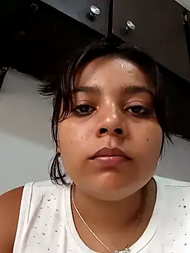 Snapshot of stefanie010 chatting on January 26, 1:58 pm stefanie010 online show from January 26, 1:58 pm