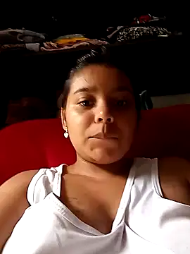 Snapshot of stefanie010 chatting on February 2, 4:22 pm stefanie010 online show from February 2, 4:22 pm