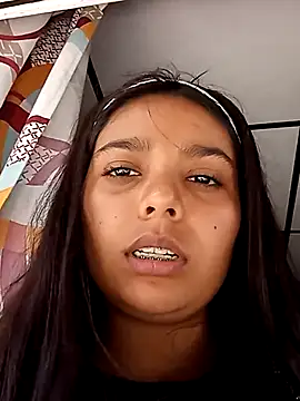 Snapshot of stefanie010 chatting on February 16, 6:43 pm stefanie010 online show from February 16, 6:43 pm