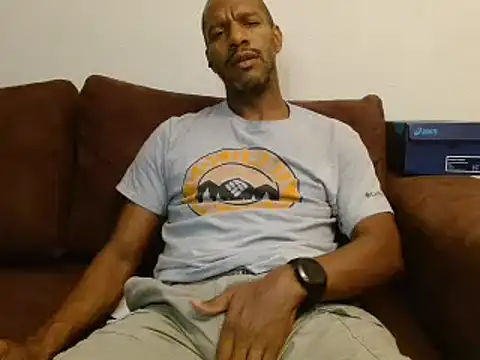 Snapshot of elmorenazost chatting on March 6, 3:02 am elmorenazost online show from March 6, 3:02 am