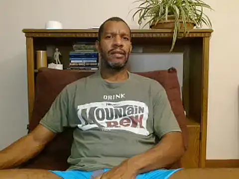 Snapshot of elmorenazost chatting on March 17, 2:30 am elmorenazost online show from March 17, 2:30 am