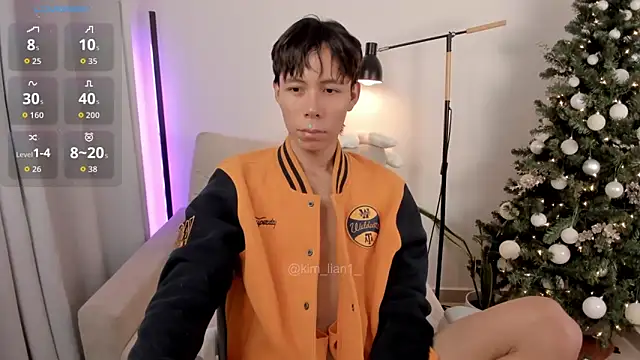 Snapshot of kim_lian21 chatting on December 22, 9:17 am kim lian21 online show from December 22, 9:17 am