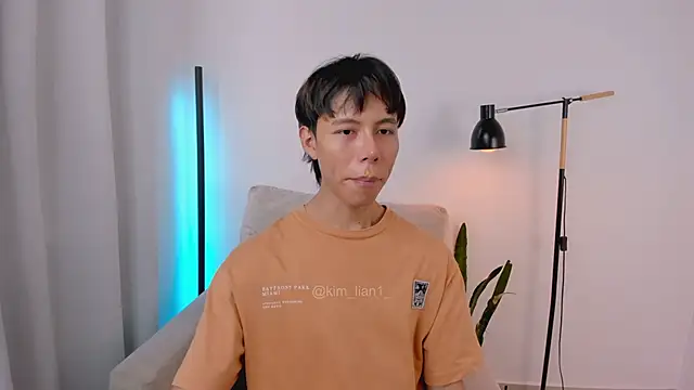 Snapshot of kim_lian21 chatting on February 1, 1:53 pm kim lian21 online show from February 1, 1:53 pm