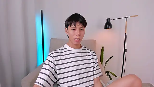 Snapshot of kim_lian21 chatting on February 3, 2:55 pm kim lian21 online show from February 3, 2:55 pm