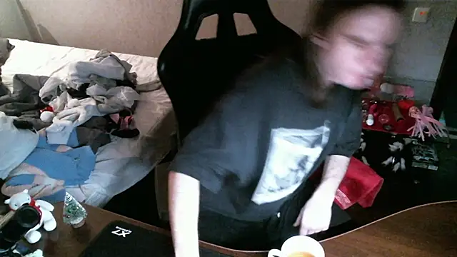 Snapshot of izilizi_23 chatting on December 14, 4:12 am izilizi 23 online show from December 14, 4:12 am