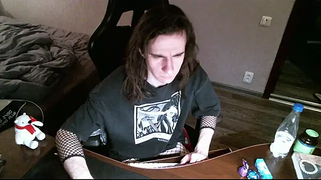 Snapshot of izilizi_23 chatting on February 14, 5:14 pm izilizi 23 online show from February 14, 5:14 pm