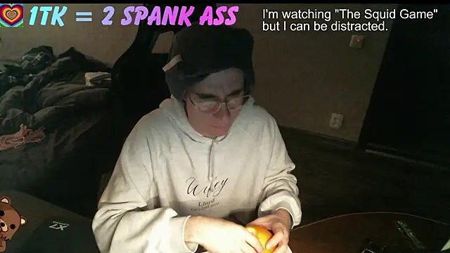 Snapshot of izilizi_23 chatting on September 19, 5:57 pm izilizi 23 online show from September 19, 5:57 pm