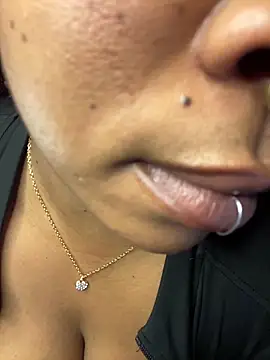 YellowHoneyDip online show from February 19, 5:42 pm