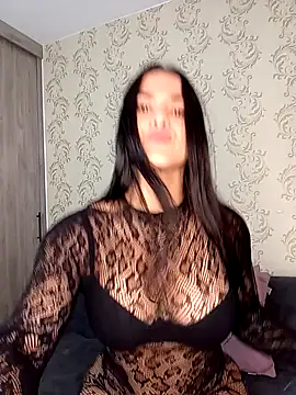 Snapshot of Bella_Fior chatting on June 14, 2:24 am Bella Fior online show from June 14, 2:24 am
