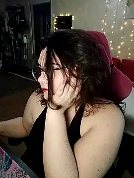 Snapshot of DenisHailey chatting on January 30, 2:04 pm DenisHailey online show from January 30, 2:04 pm