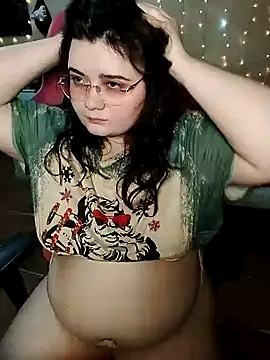 Snapshot of DenisHailey chatting on February 27, 8:20 pm DenisHailey online show from February 27, 8:20 pm