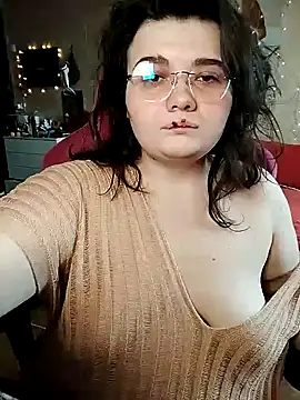 Snapshot of DenisHailey chatting on March 22, 4:37 pm DenisHailey online show from March 22, 4:37 pm