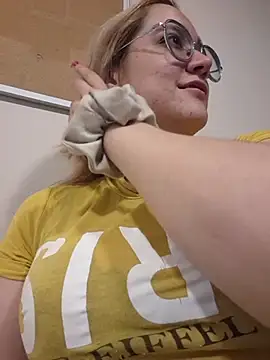 NaomiShimizu online show from February 21, 8:32 pm