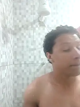 Nicolaskribeiro online show from May 7, 10:42 am