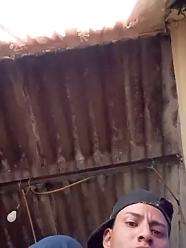 Snapshot of dantero chatting on February 13, 9:17 pm dantero online show from February 13, 9:17 pm