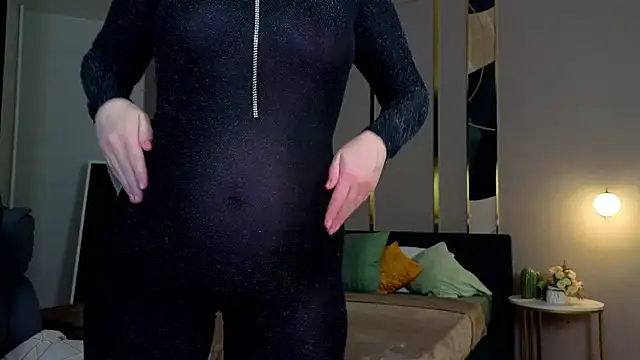 katy  moonj online show from October 19, 1:06 am