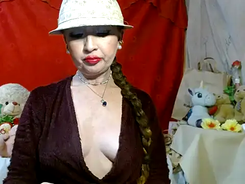 hottieperla online show from February 11, 7:41 pm