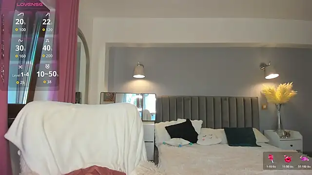 Awesome Jolie online show from October 31, 8:04 am