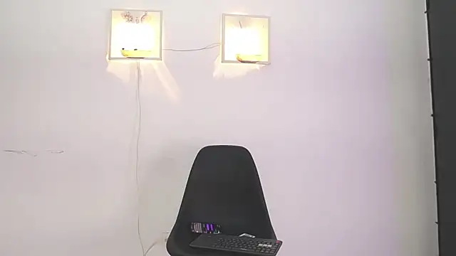 Snapshot of Harry_jhonsson chatting on February 16, 2:20 am Harry jhonsson online show from February 16, 2:20 am