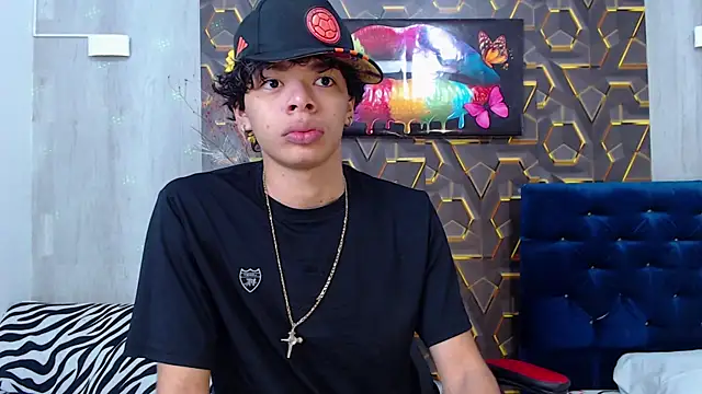 Snapshot of Harry_jhonsson chatting on October 10, 1:43 pm Harry jhonsson online show from October 10, 1:43 pm