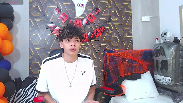 Snapshot of Harry_jhonsson chatting on October 22, 9:14 pm Harry jhonsson online show from October 22, 9:14 pm