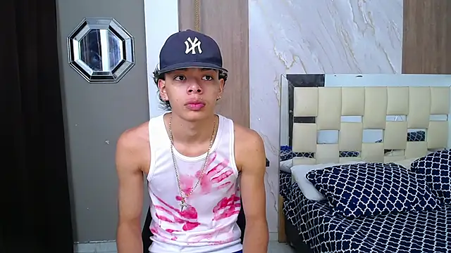 Snapshot of Harry_jhonsson chatting on November 9, 9:24 pm Harry jhonsson online show from November 9, 9:24 pm