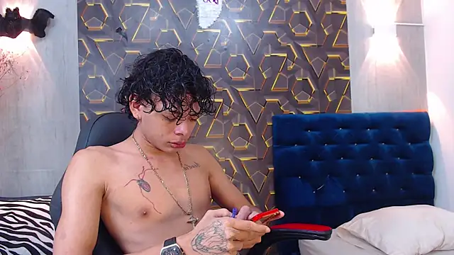 Snapshot of Harry_jhonsson chatting on November 10, 10:31 pm Harry jhonsson online show from November 10, 10:31 pm