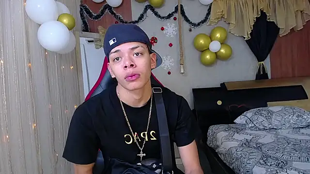 Snapshot of Harry_jhonsson chatting on November 14, 10:29 pm Harry jhonsson online show from November 14, 10:29 pm