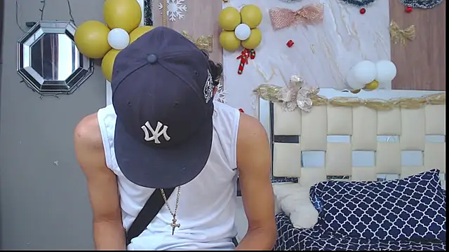 Snapshot of Harry_jhonsson chatting on November 25, 9:48 pm Harry jhonsson online show from November 25, 9:48 pm