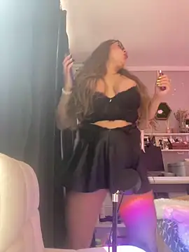 Snapshot of AurorHarris chatting on March 20, 11:27 am AurorHarris online show from March 20, 11:27 am